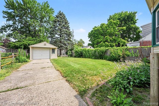 315 Jewell Street, Ferndale, MI 48220