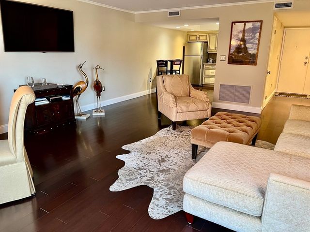 404 Paradise Road 1D, Swampscott, MA 01907