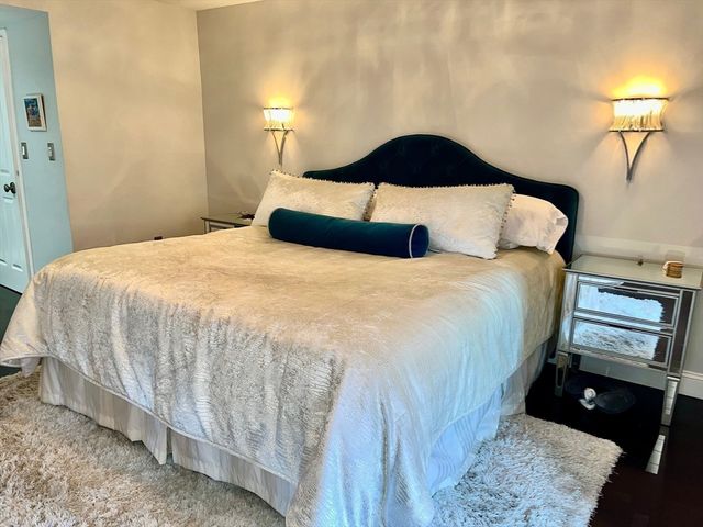 404 Paradise Road 1D, Swampscott, MA 01907