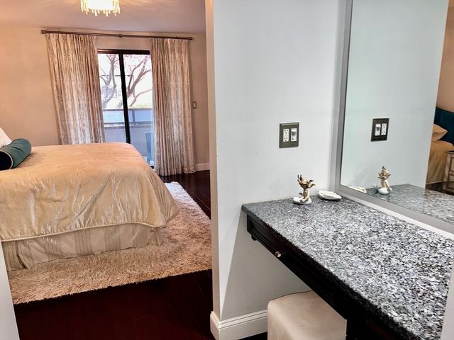 404 Paradise Road 1D, Swampscott, MA 01907