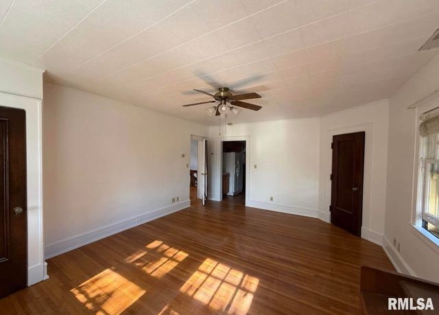 611 W HIGH Street Unit E, Peoria, IL 61606