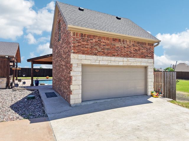 15110 Rutledge Lane, Talty, TX 75126