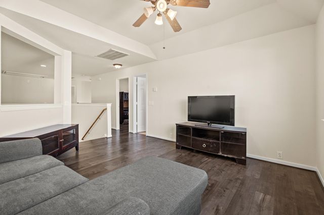 2607 Sunny Shores Drive, Pearland, TX 77584