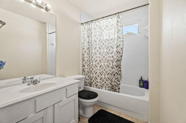 2607 Sunny Shores Drive, Pearland, TX 77584