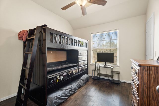 2607 Sunny Shores Drive, Pearland, TX 77584