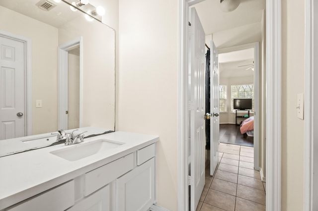 2607 Sunny Shores Drive, Pearland, TX 77584