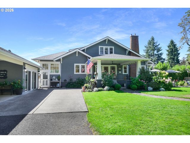 850 E BEACON Dr, Eugene, OR 97404