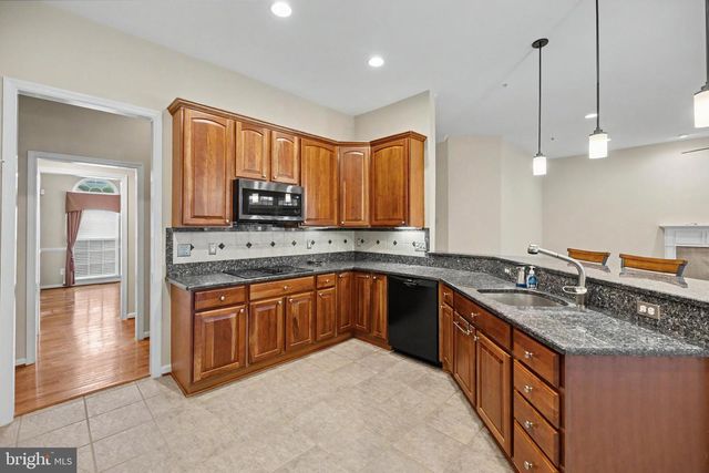 6727 HOLLY FARM LN, Warrenton, VA 20187