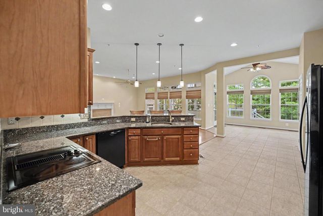 6727 HOLLY FARM LN, Warrenton, VA 20187
