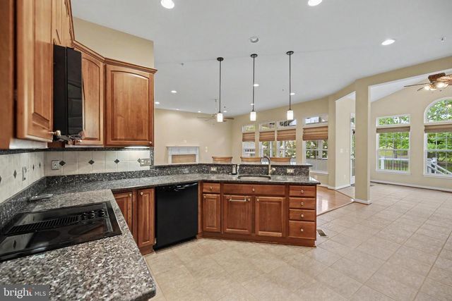 6727 HOLLY FARM LN, Warrenton, VA 20187