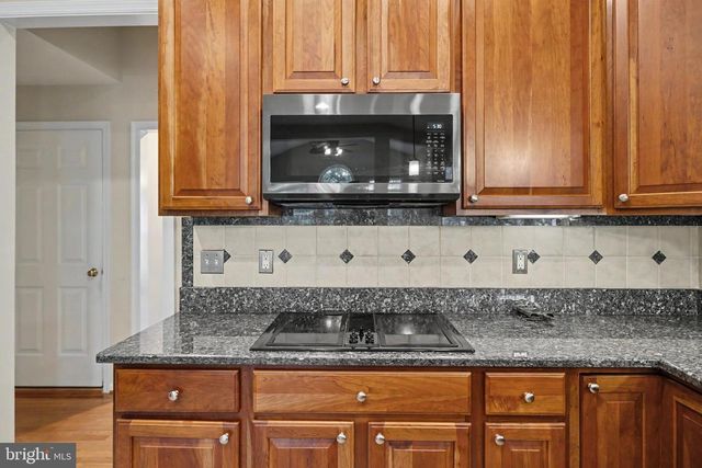 6727 HOLLY FARM LN, Warrenton, VA 20187