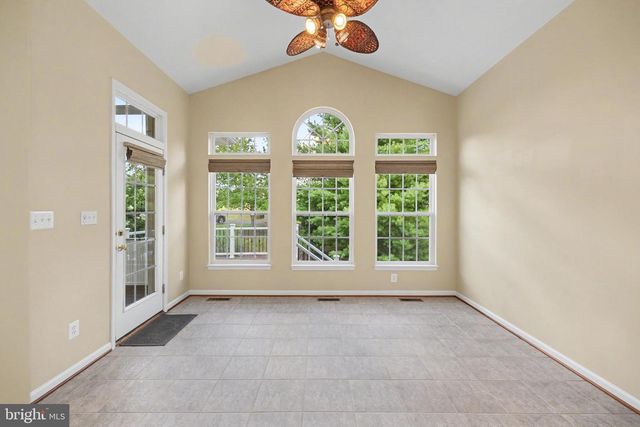 6727 HOLLY FARM LN, Warrenton, VA 20187