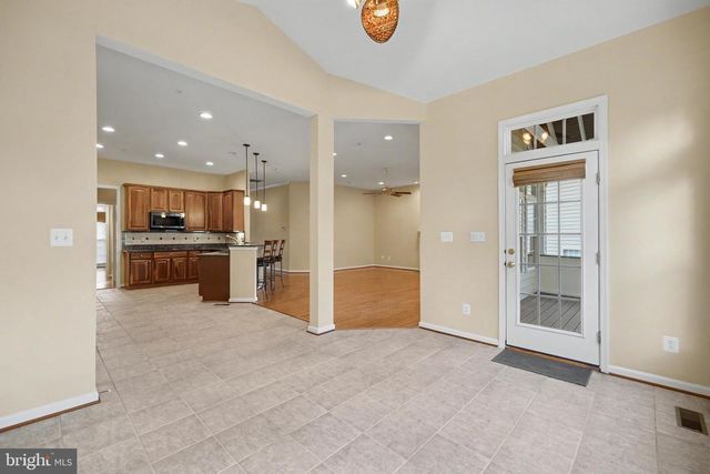 6727 HOLLY FARM LN, Warrenton, VA 20187