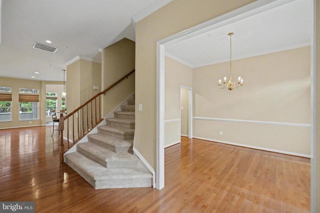 6727 HOLLY FARM LN, Warrenton, VA 20187
