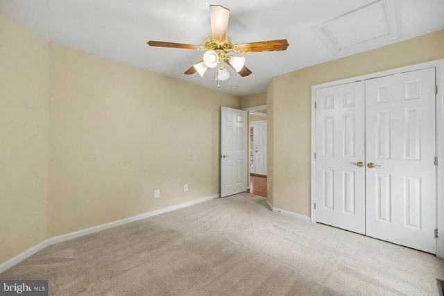 6727 HOLLY FARM LN, Warrenton, VA 20187