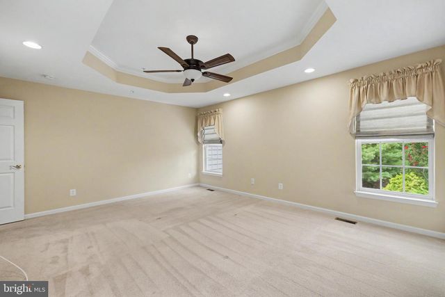 6727 HOLLY FARM LN, Warrenton, VA 20187