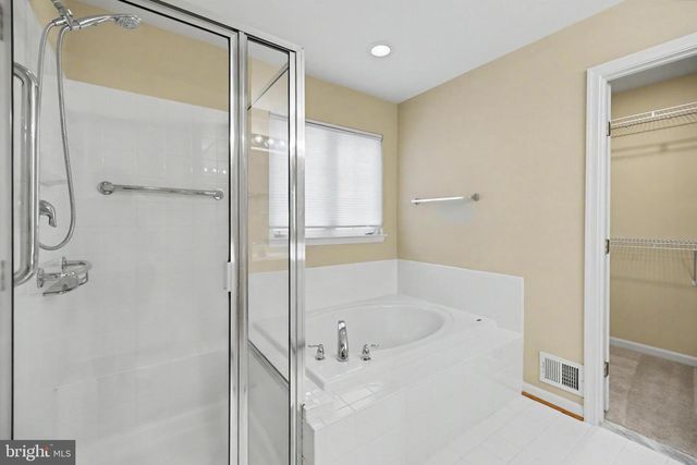 6727 HOLLY FARM LN, Warrenton, VA 20187