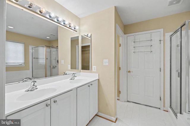 6727 HOLLY FARM LN, Warrenton, VA 20187