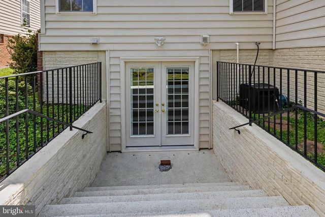 6727 HOLLY FARM LN, Warrenton, VA 20187