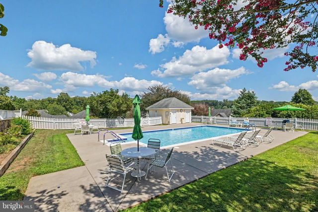 6727 HOLLY FARM LN, Warrenton, VA 20187