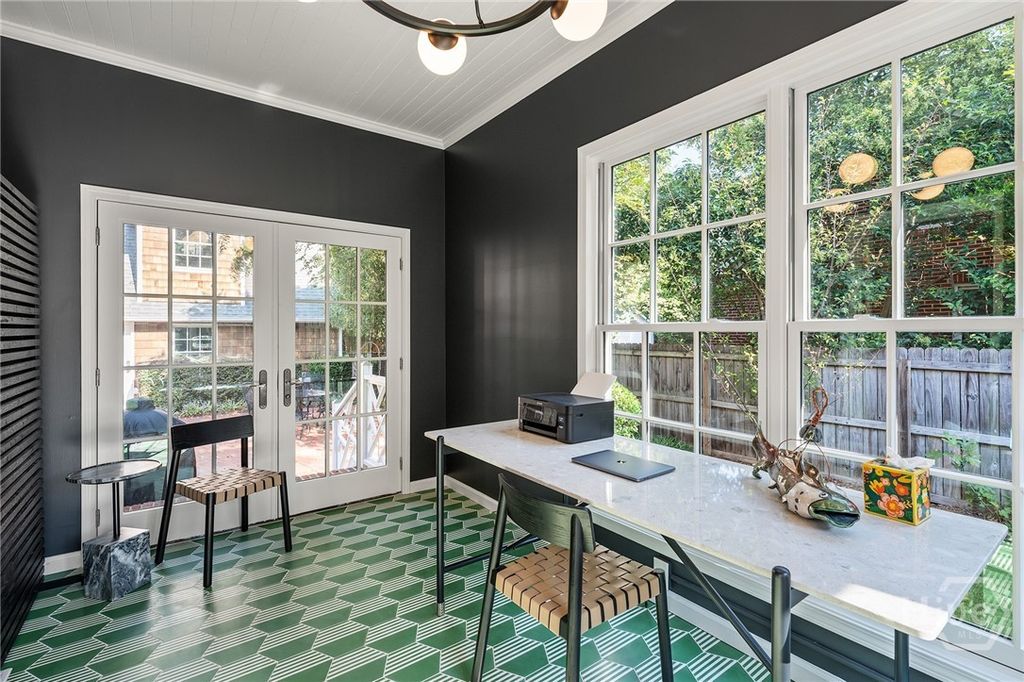 Image 10 of property listing at 390 Milledge Terrace, Athens, GA 30606