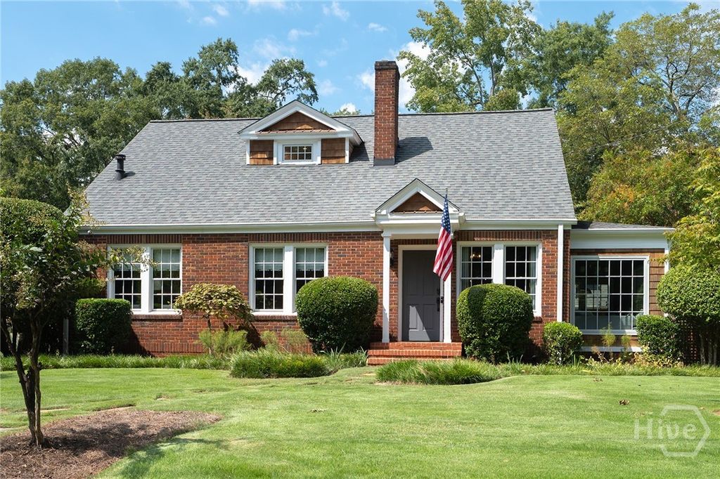 Image 2 of property listing at 390 Milledge Terrace, Athens, GA 30606