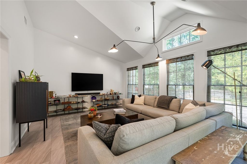 Image 30 of property listing at 390 Milledge Terrace, Athens, GA 30606