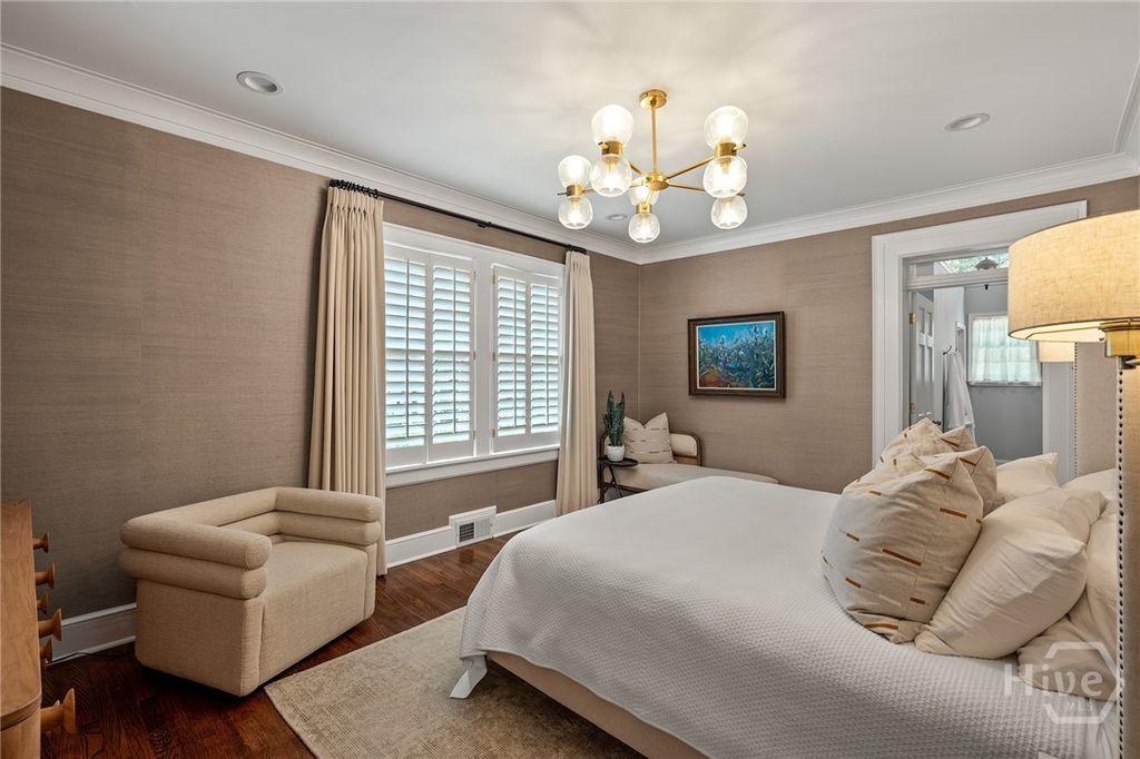 Image 32 of property listing at 390 Milledge Terrace, Athens, GA 30606