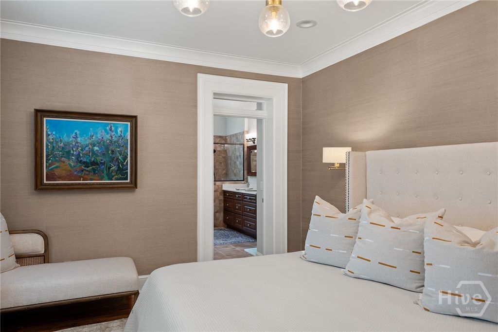 Image 34 of property listing at 390 Milledge Terrace, Athens, GA 30606