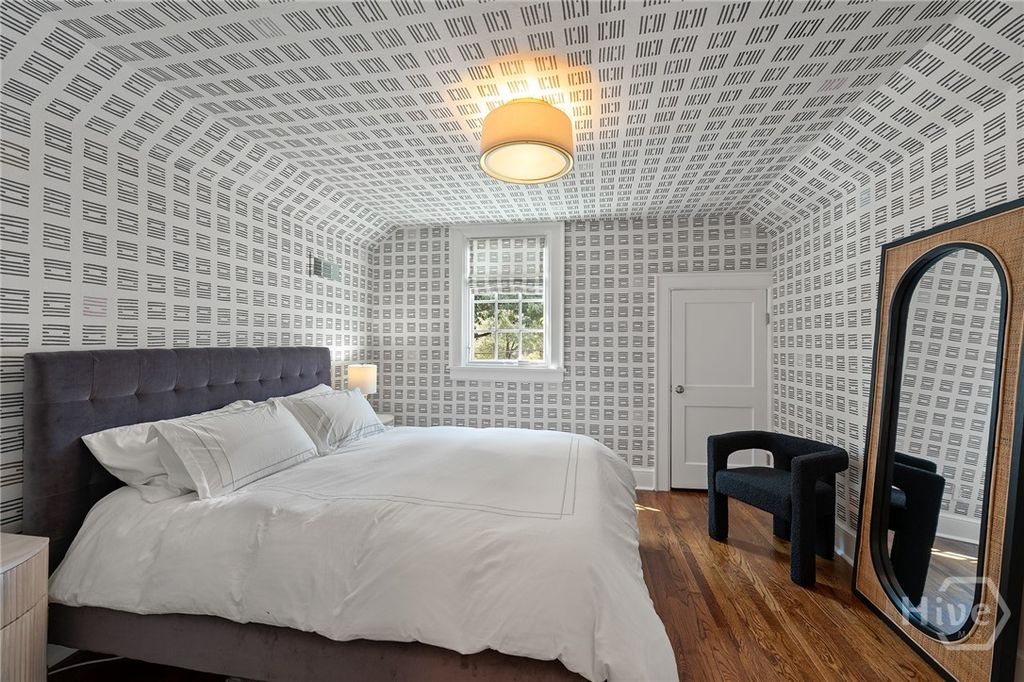 Image 42 of property listing at 390 Milledge Terrace, Athens, GA 30606