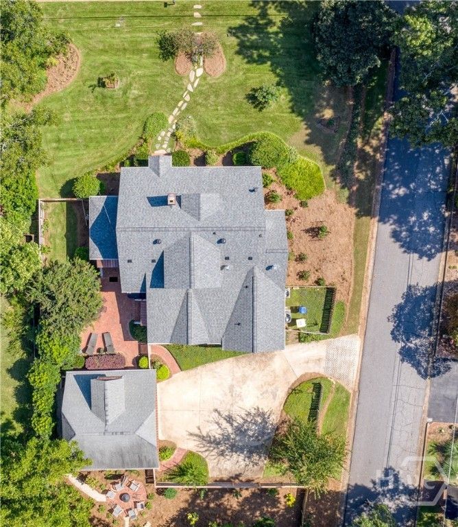 Image 59 of property listing at 390 Milledge Terrace, Athens, GA 30606