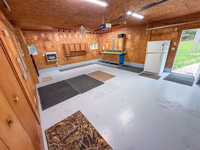 3960 W Clarence Road, Harrison, MI 48625