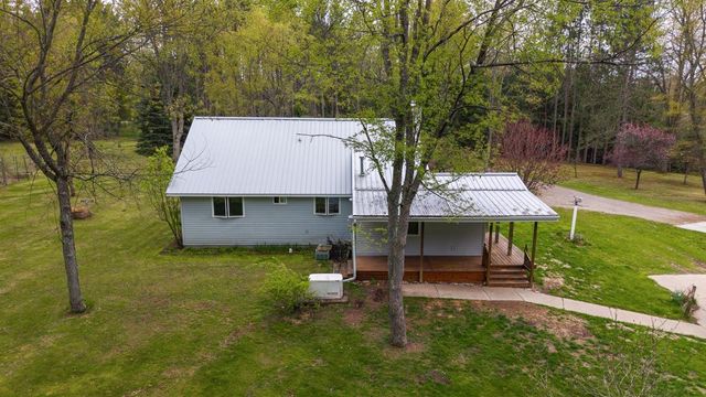 3960 W Clarence Road, Harrison, MI 48625