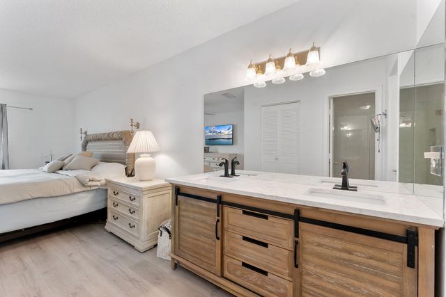 1110 Boxwood Drive 202, Delray Beach, FL 33445
