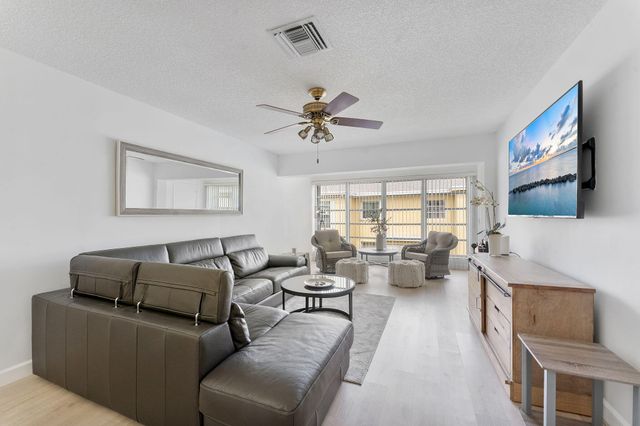 1110 Boxwood Drive 202, Delray Beach, FL 33445