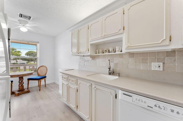 1110 Boxwood Drive 202, Delray Beach, FL 33445
