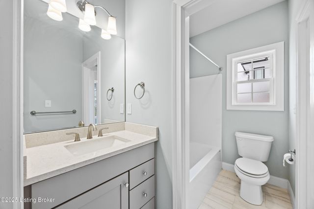 1508 Lincoln Hill Way, Louisville, KY 40245