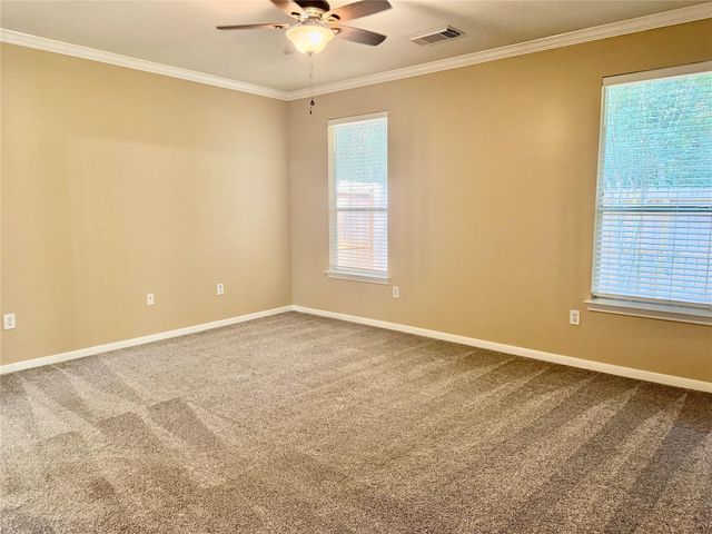 90 N Country Gate, Conroe, TX 77384