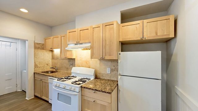 254 Windsor St. 1L, Cambridge, MA 02139