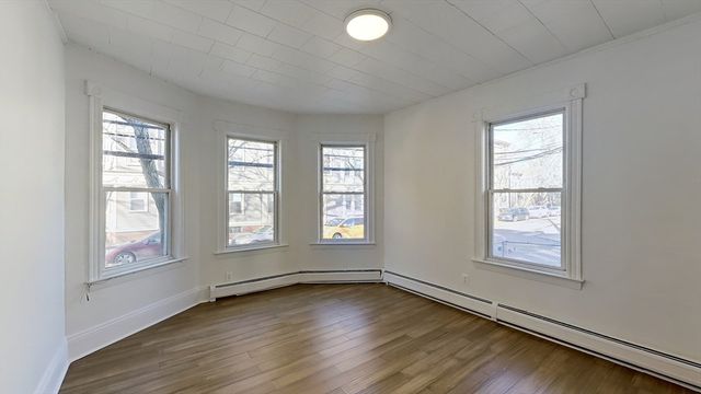 254 Windsor St. 1L, Cambridge, MA 02139