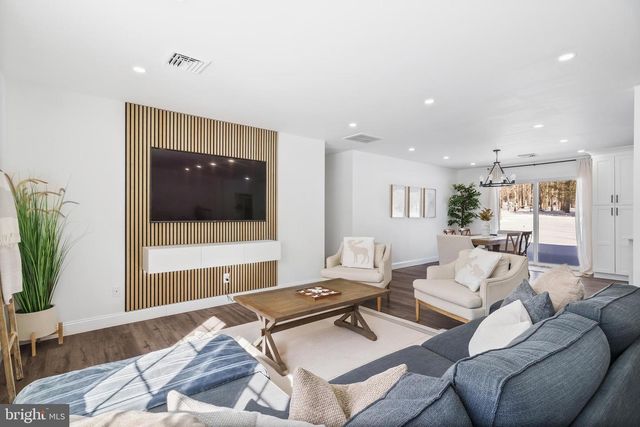 50 BUCKHILL RD, Albrightsville, PA 18210