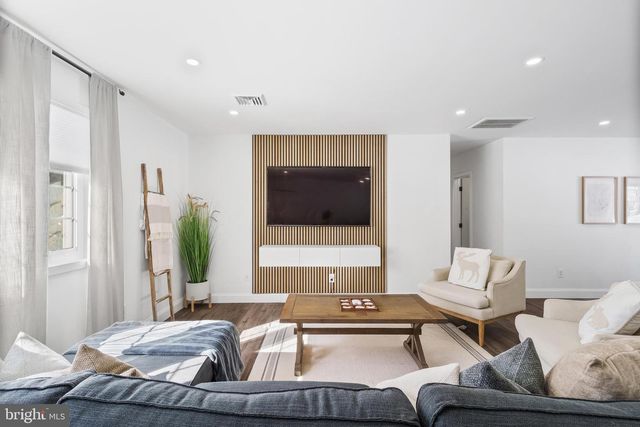 50 BUCKHILL RD, Albrightsville, PA 18210