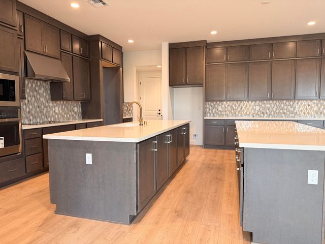 6605 W Wood Drive Lot1050, Visalia, CA 93277