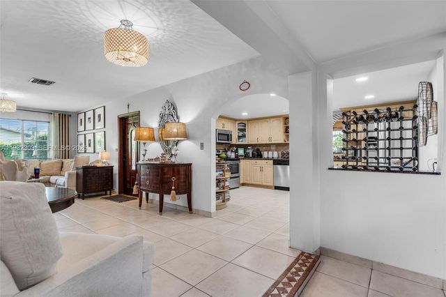 9981 SW 15th Ter, Miami, FL 33174