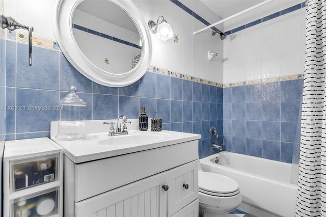 9981 SW 15th Ter, Miami, FL 33174