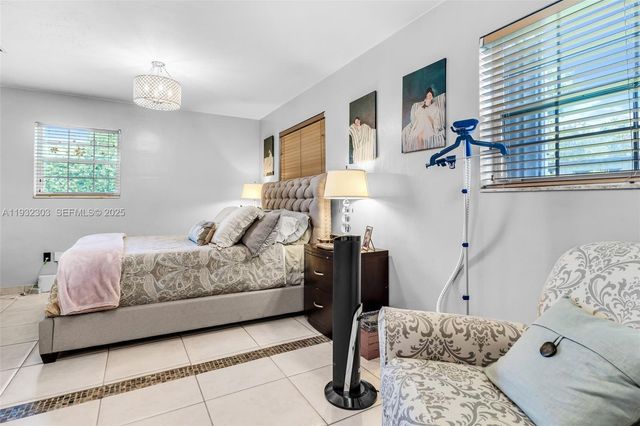 9981 SW 15th Ter, Miami, FL 33174