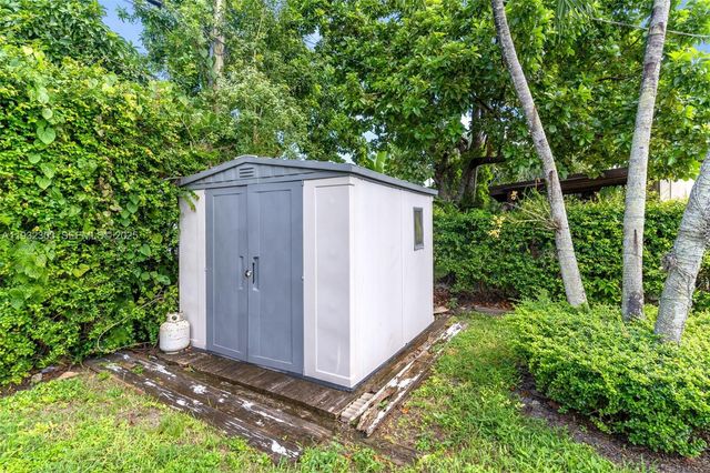 9981 SW 15th Ter, Miami, FL 33174