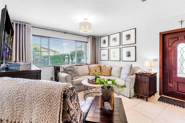 9981 SW 15th Ter, Miami, FL 33174