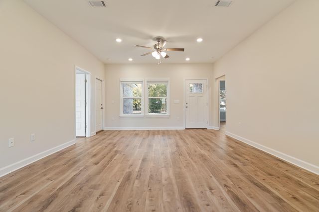 6192 Winstead Cove, Crestview, FL 32539