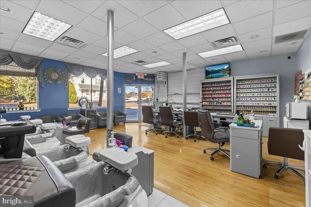 94 E BROWNING RD, Bellmawr, NJ 08031